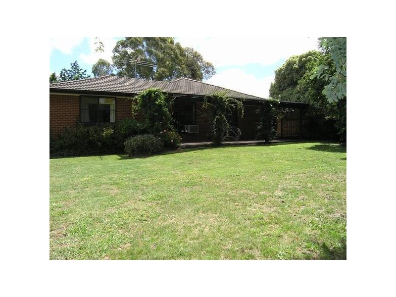 98 Hayrick Lane, Mooroolbark VIC 3138