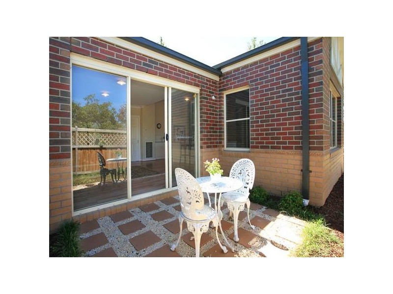 11 Ellesmere Avenue, Croydon VIC 3136