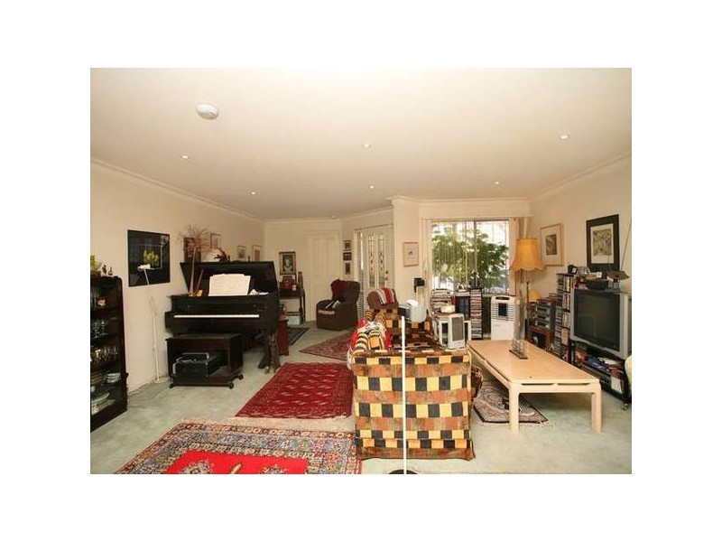 2/35 Loughnan Road, Ringwood VIC 3134