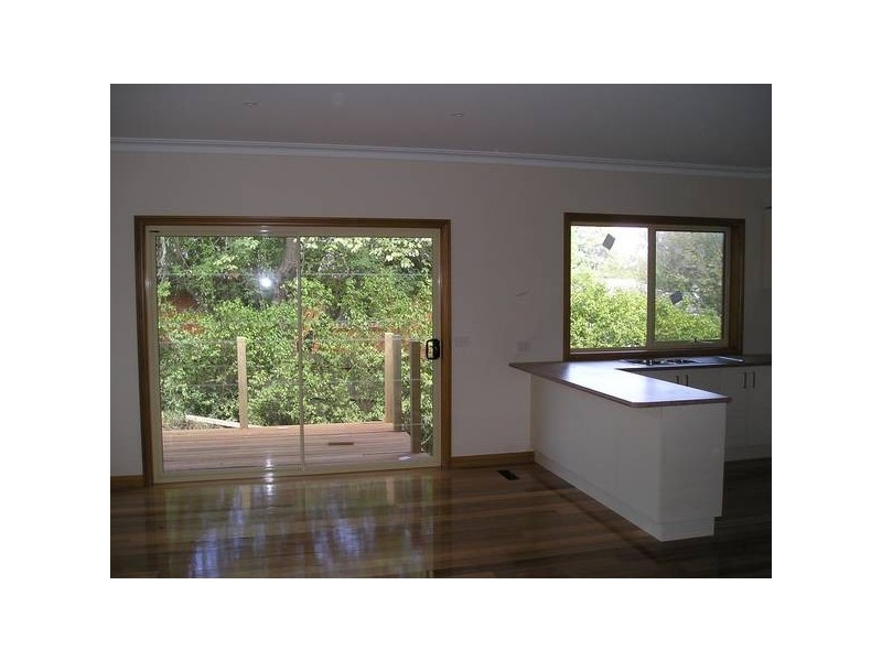 2/13 Herbert Street, Ringwood VIC 3134