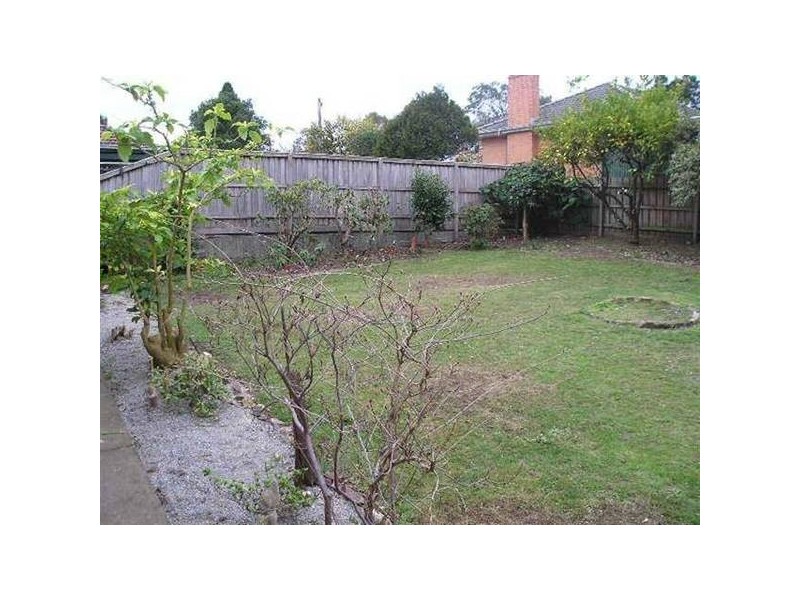 27 Graeme Avenue, Ringwood VIC 3134