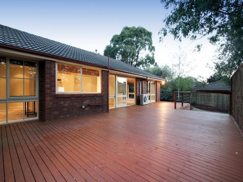 4 Tanya Court, Croydon Hills VIC 3136
