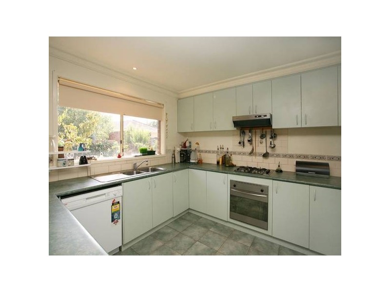 2/35 Loughnan Road, Ringwood VIC 3134