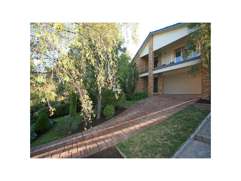 9 Handscombe Court, Croydon Hills VIC 3136