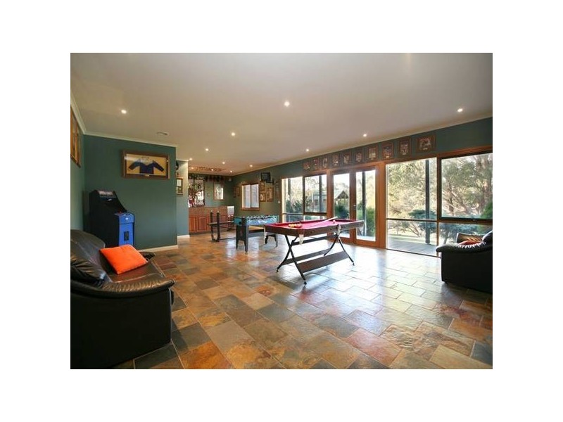 44 Chirnside Drive, Chirnside Park VIC 3116