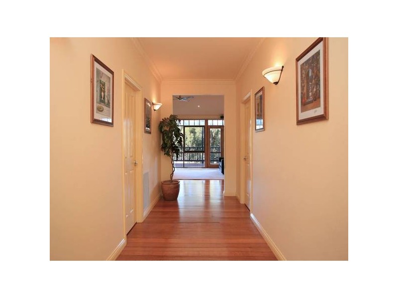 44 Chirnside Drive, Chirnside Park VIC 3116