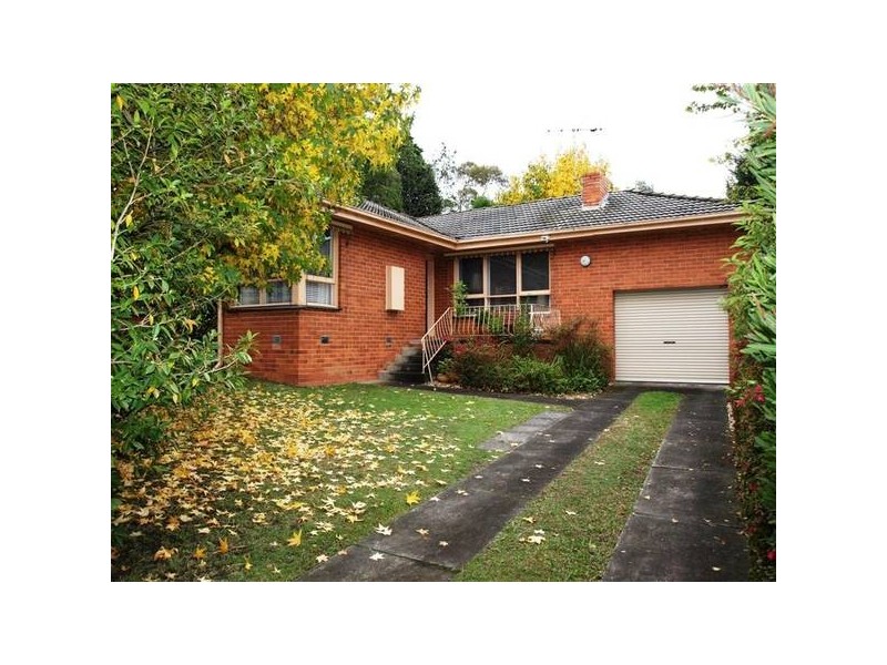 11 Sunhill Avenue, Ringwood North VIC 3134