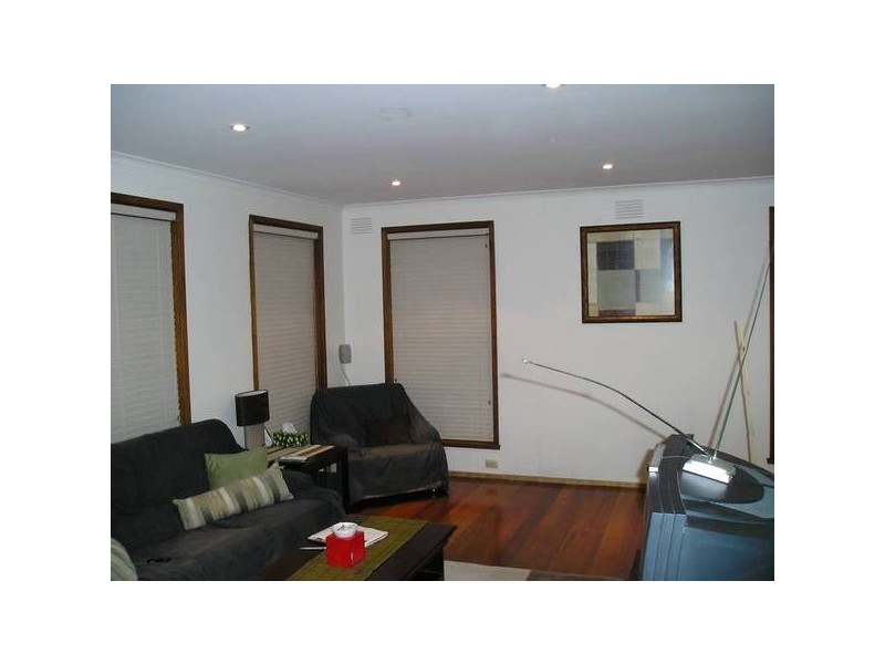 4 Malcolm Court, Croydon North VIC 3136