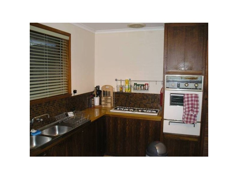 4 Malcolm Court, Croydon North VIC 3136