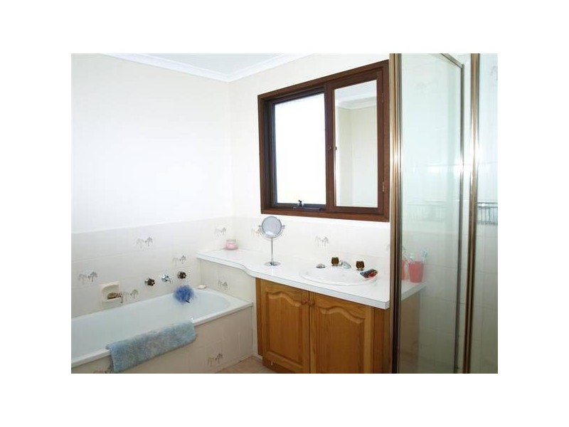 20 Daisy Street, Warranwood VIC 3134