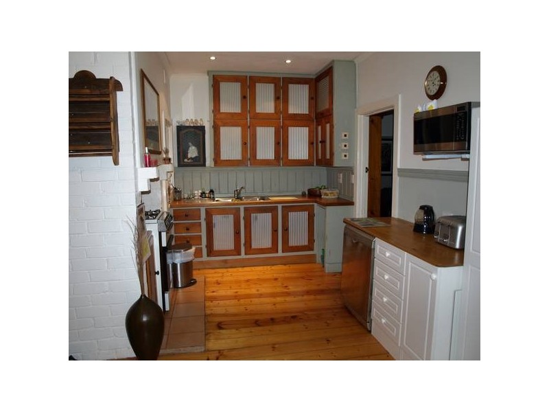 2a/11 Old Lilydale Road, Ringwood East VIC 3135