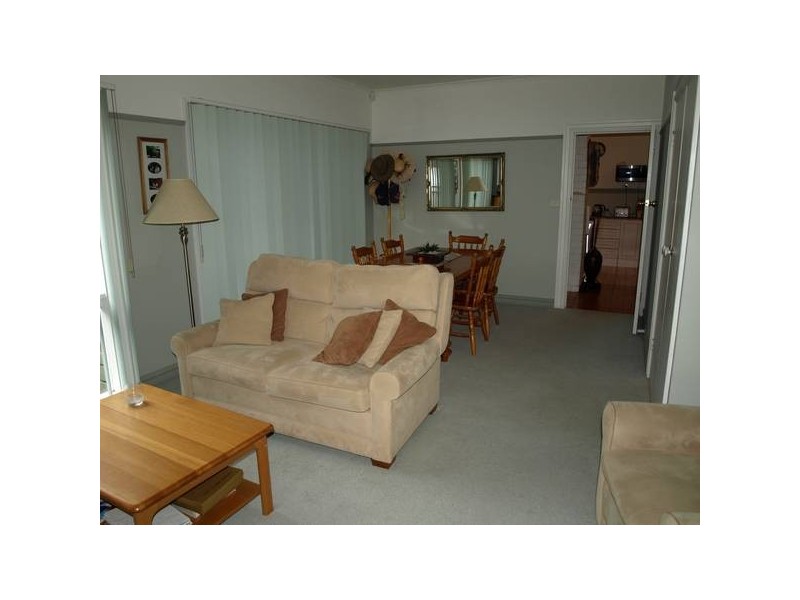 2a/11 Old Lilydale Road, Ringwood East VIC 3135