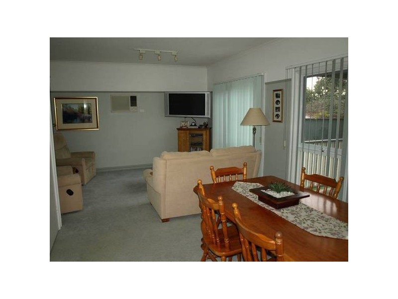 2a/11 Old Lilydale Road, Ringwood East VIC 3135