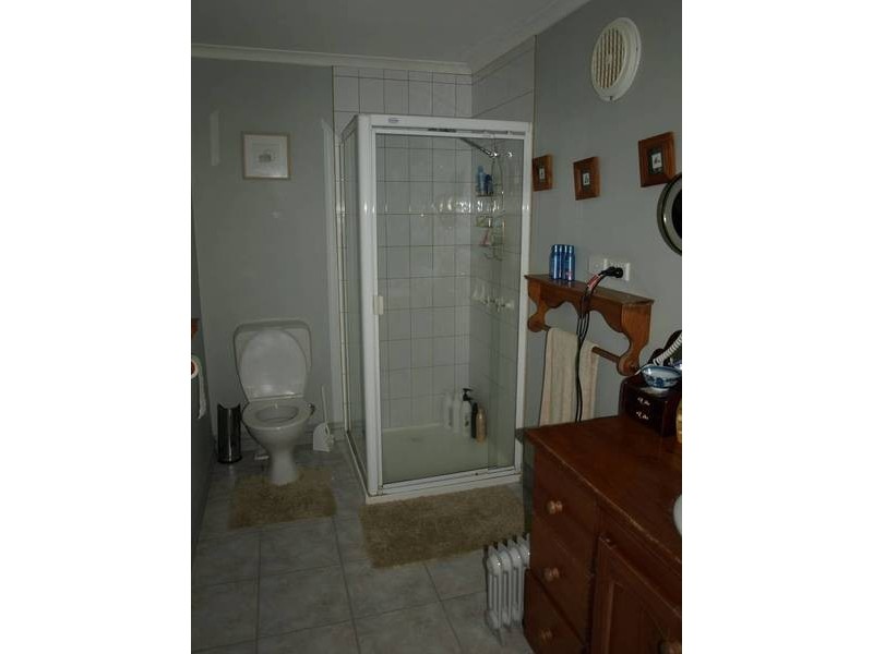 2a/11 Old Lilydale Road, Ringwood East VIC 3135