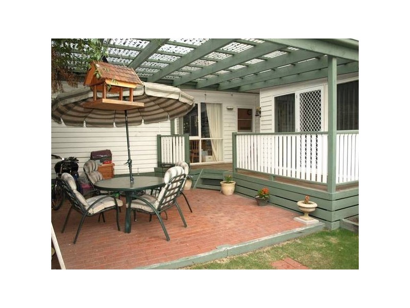 2a/11 Old Lilydale Road, Ringwood East VIC 3135