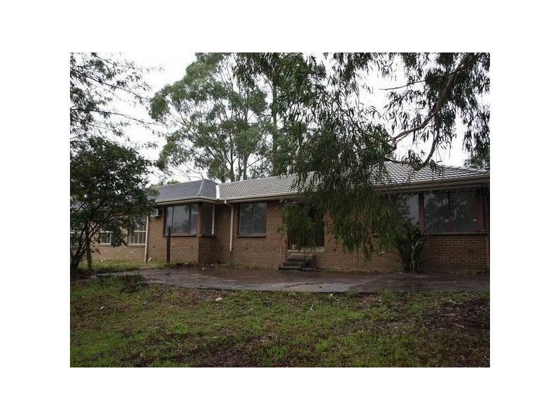 4 Herbert Street, Croydon VIC 3136