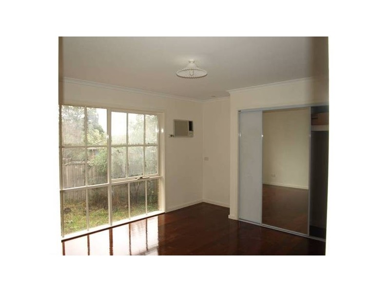 4 Herbert Street, Croydon VIC 3136