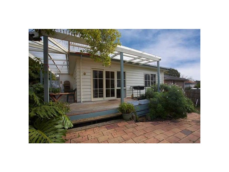 8 Diana Street, Croydon VIC 3136