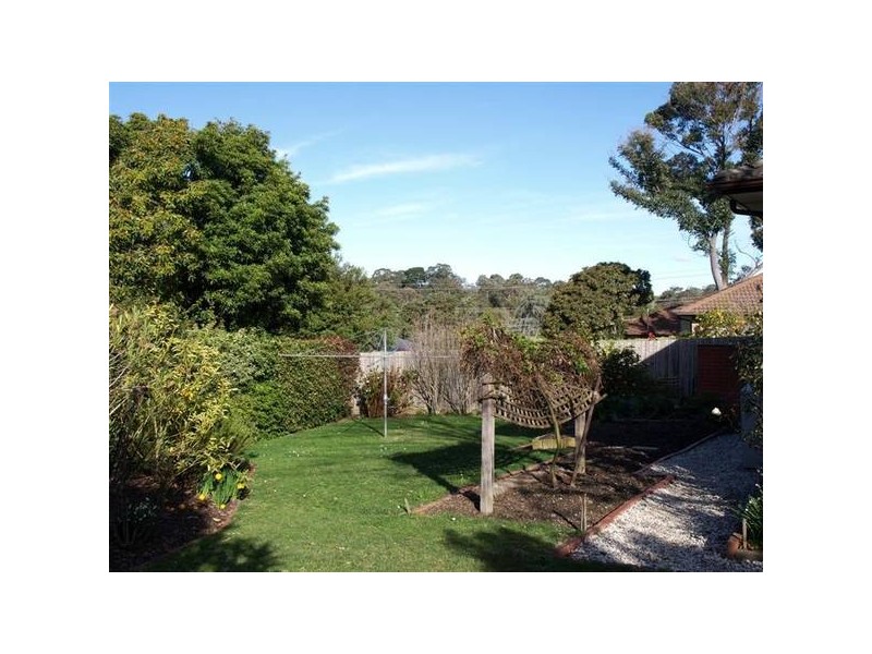 6 Athelstane Drive, Ringwood North VIC 3134