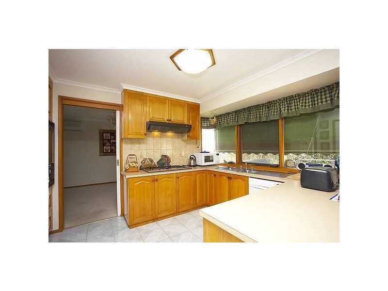 84 Woodville Road, Mooroolbark VIC 3138