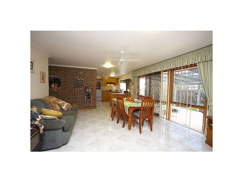 84 Woodville Road, Mooroolbark VIC 3138