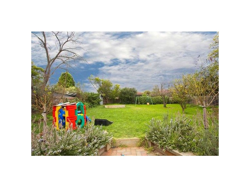 6 Boronia Avenue, Croydon South VIC 3136