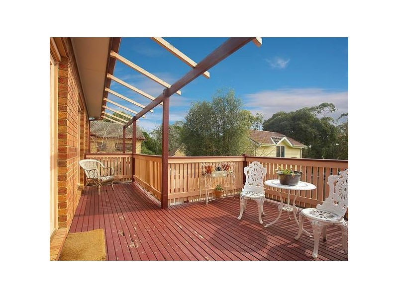 2/10 Caromar Street, Croydon VIC 3136