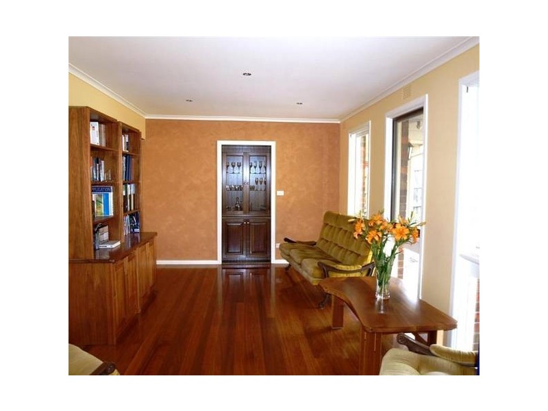 35 Burlock Avenue, Ringwood North VIC 3134