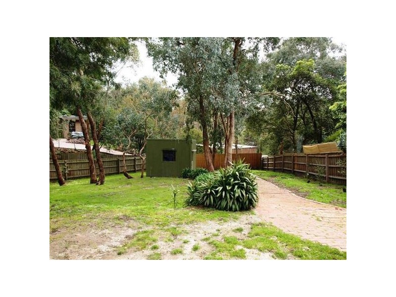 35 Burlock Avenue, Ringwood North VIC 3134