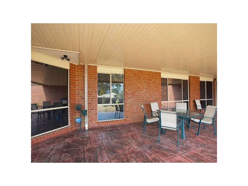 184 Wonga Road, Warranwood VIC 3134