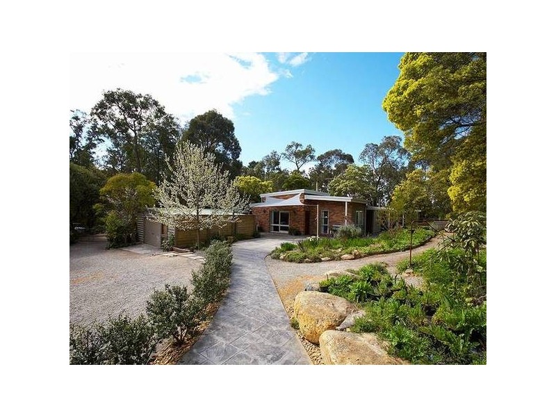 10 Thomas Crescent, Lilydale VIC 3140