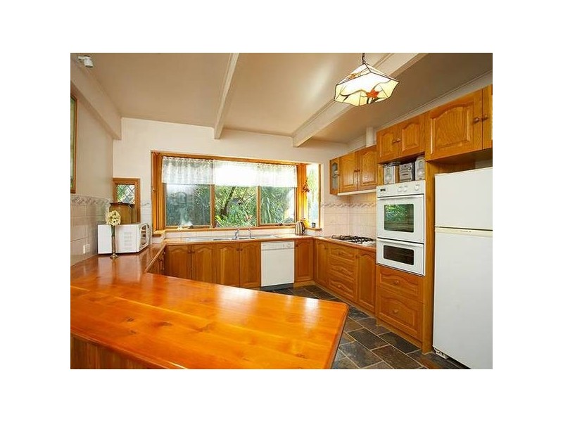 10 Thomas Crescent, Lilydale VIC 3140