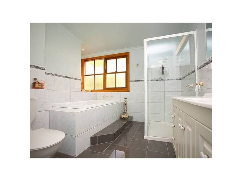 10 Thomas Crescent, Lilydale VIC 3140