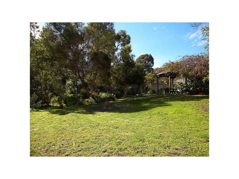 10 Thomas Crescent, Lilydale VIC 3140