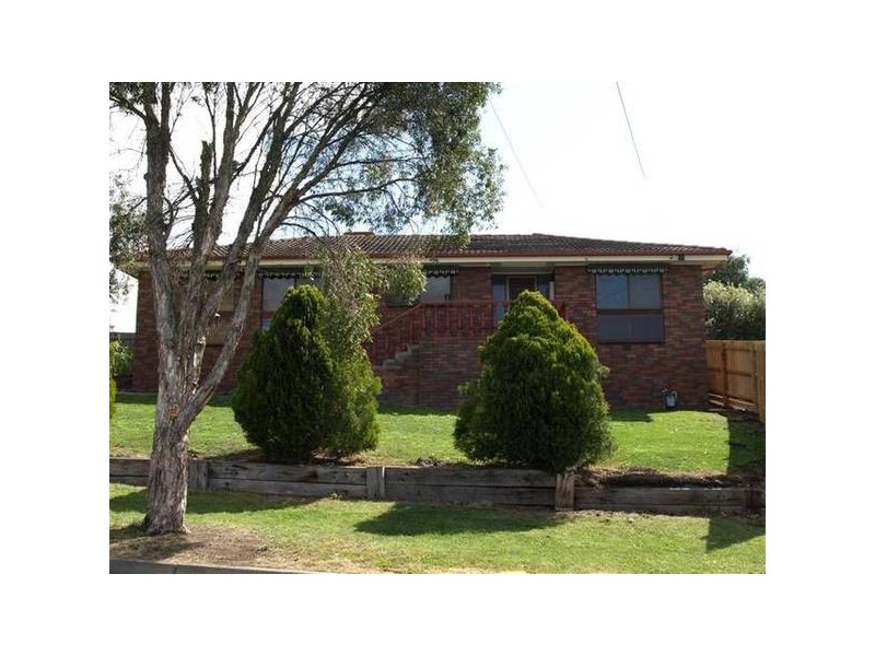 8 Campus Gate, Chirnside Park VIC 3116