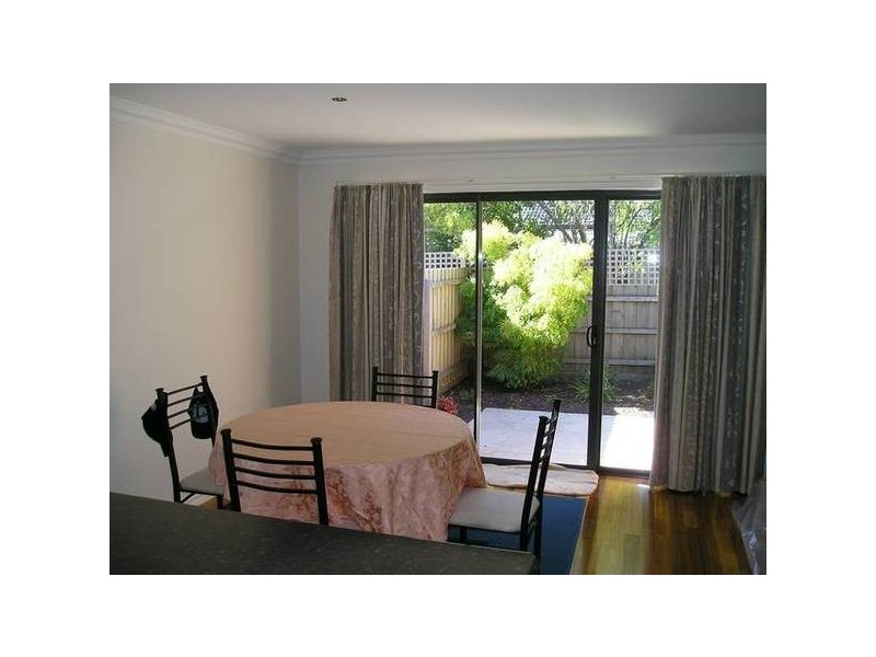 2/24-26 Jarvis Avenue, Croydon VIC 3136