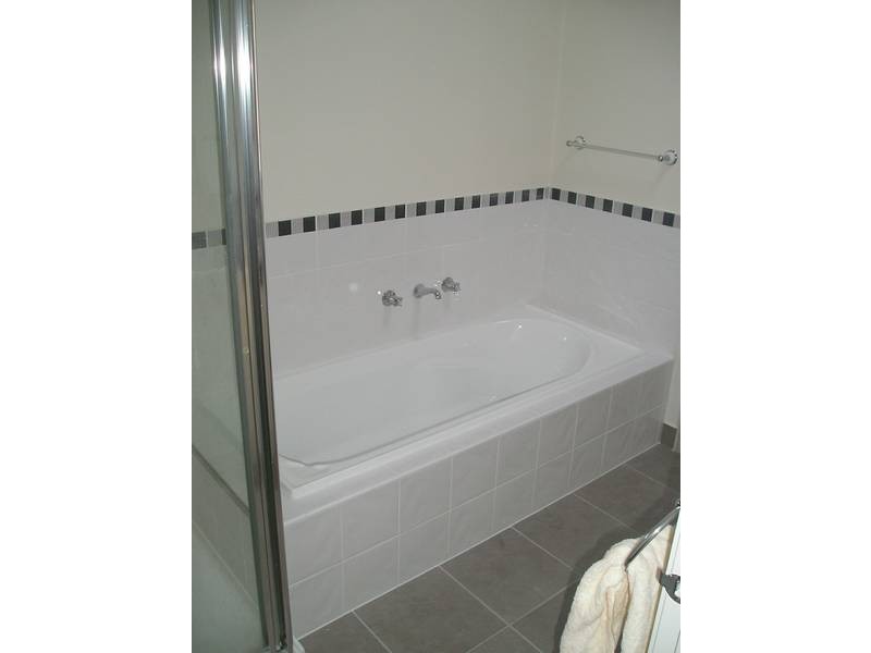 2/24-26 Jarvis Avenue, Croydon VIC 3136