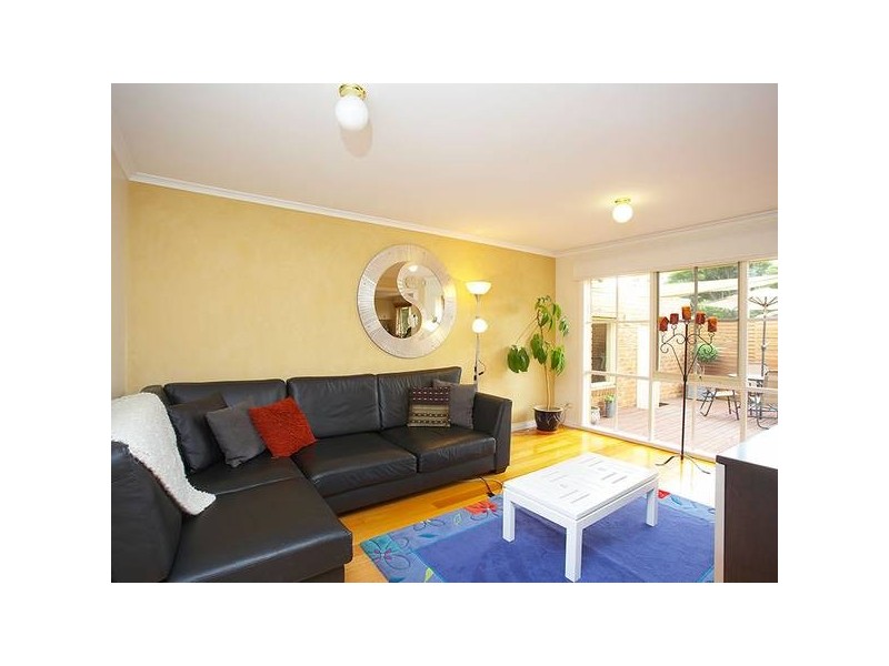 2/3 Langley Street, Ringwood East VIC 3135