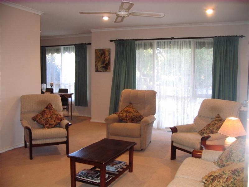 49 Jeffrey Drive, Ringwood VIC 3134