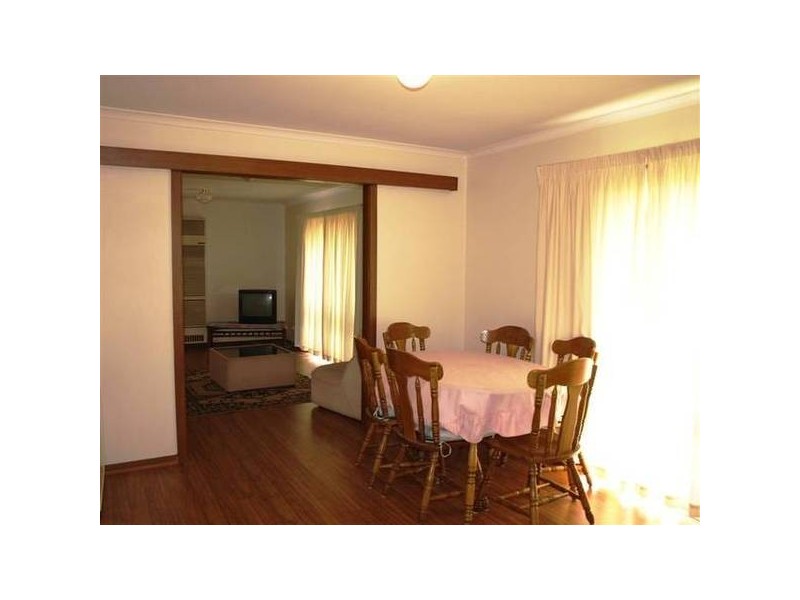 2/8 Purser Avenue, Ringwood East VIC 3135