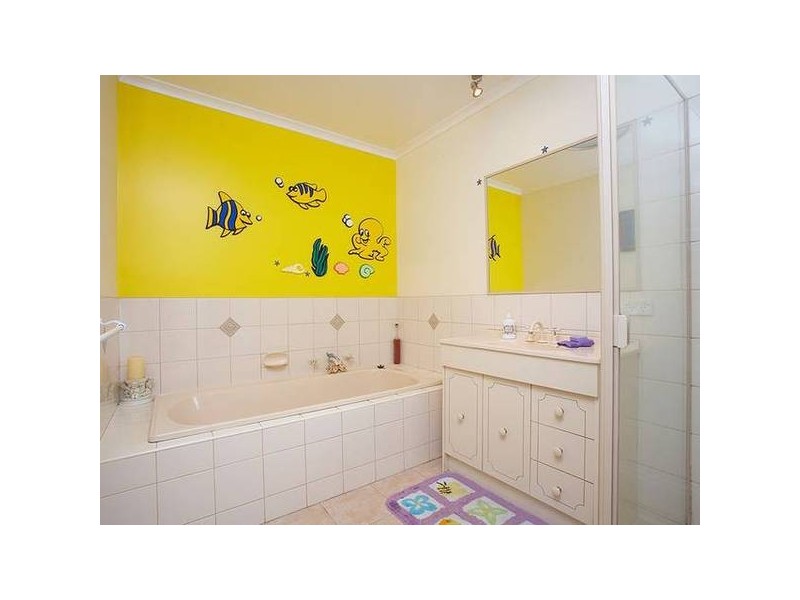 2/3 Langley Street, Ringwood East VIC 3135