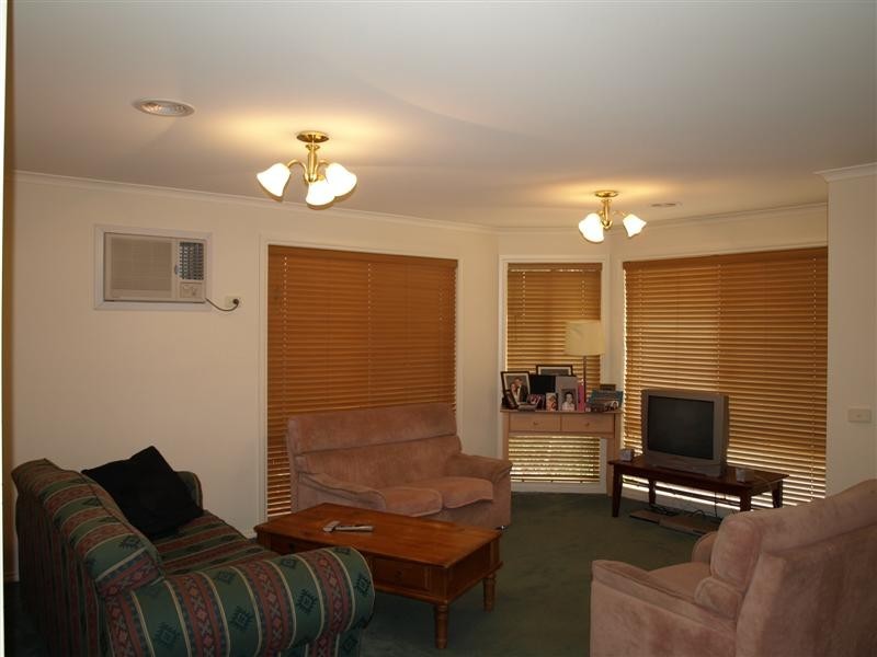 3/8 Sherwood Avenue, Ringwood East VIC 3135