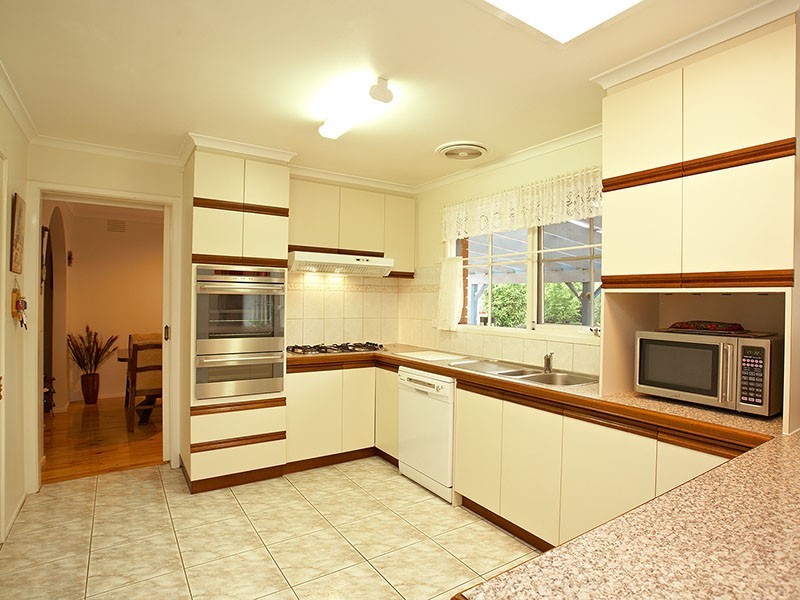 5 Lucania Close, Ringwood East VIC 3135