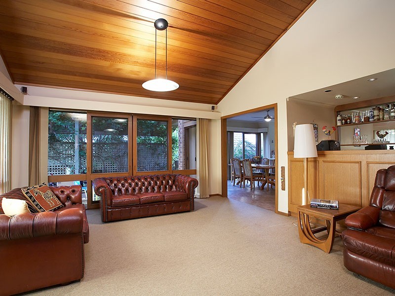 11 Hamilton Drive, Ringwood North VIC 3134