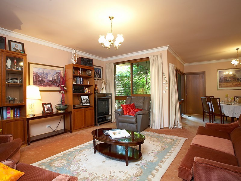 11 Hamilton Drive, Ringwood North VIC 3134