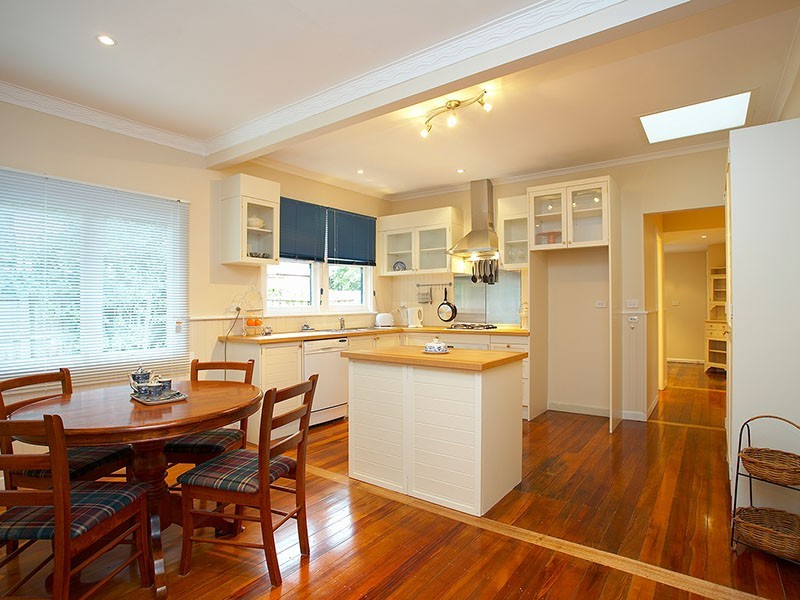 14 Lois Street, Ringwood East VIC 3135