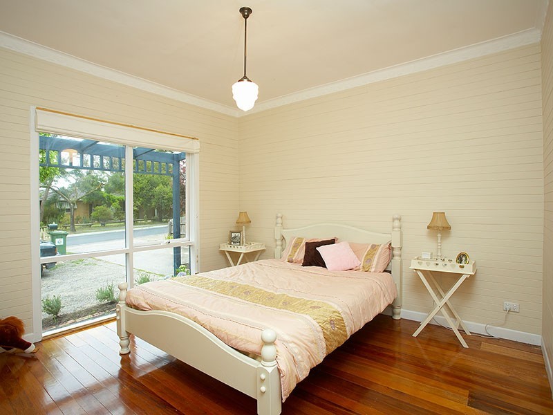 14 Lois Street, Ringwood East VIC 3135