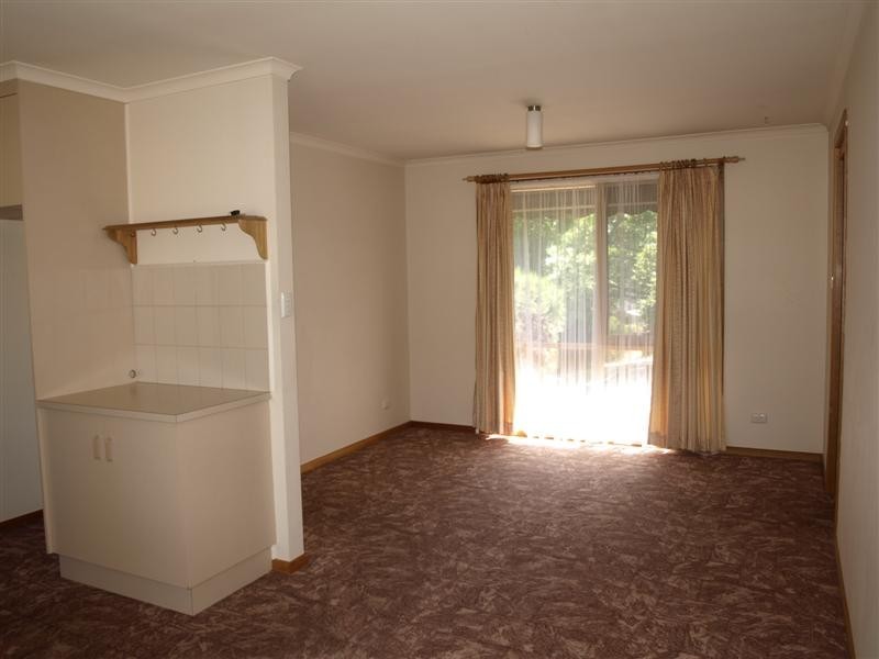 2/130 Bedford Road, Ringwood VIC 3134