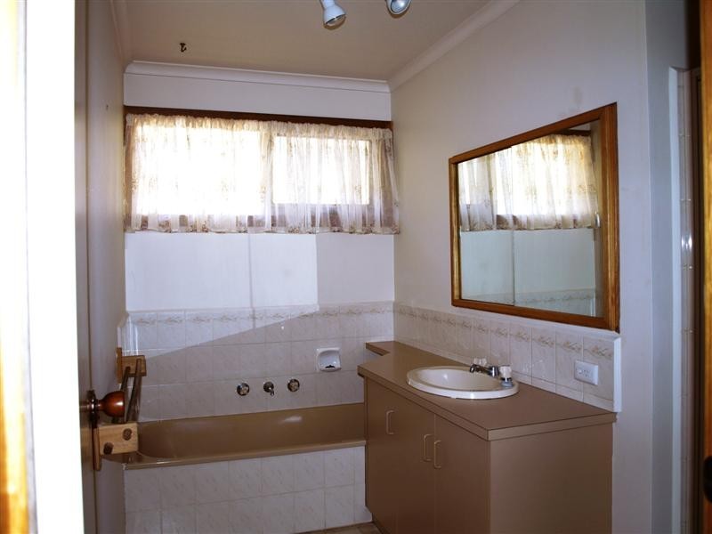 2/130 Bedford Road, Ringwood VIC 3134