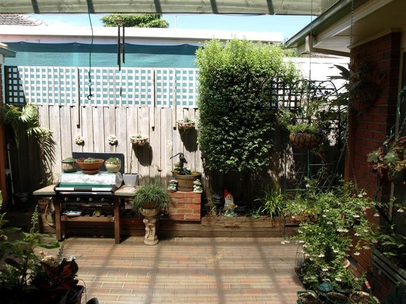 2/11 Neville Street, Ringwood VIC 3134